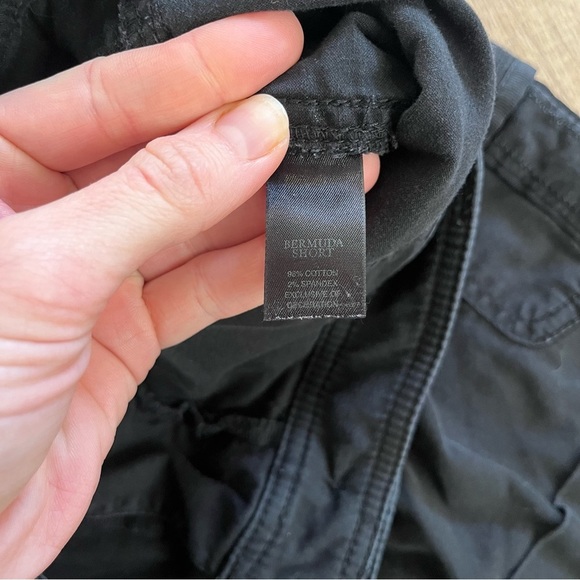 White House Black Market Black Bermuda Cargo Shorts women’s size 8 cotton blend - Picture 4 of 10